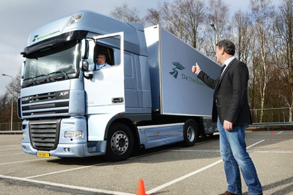 Rijinstructeur aanhangwagen vrachtwagen